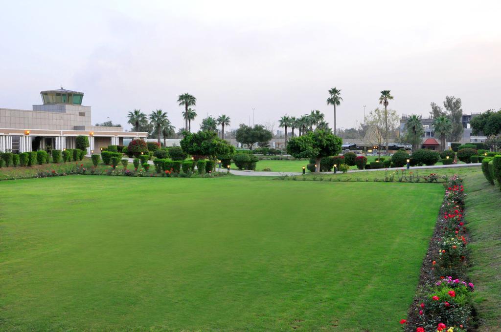 Royal Tulip Alrasheed Hotel Baghdād エクステリア 写真